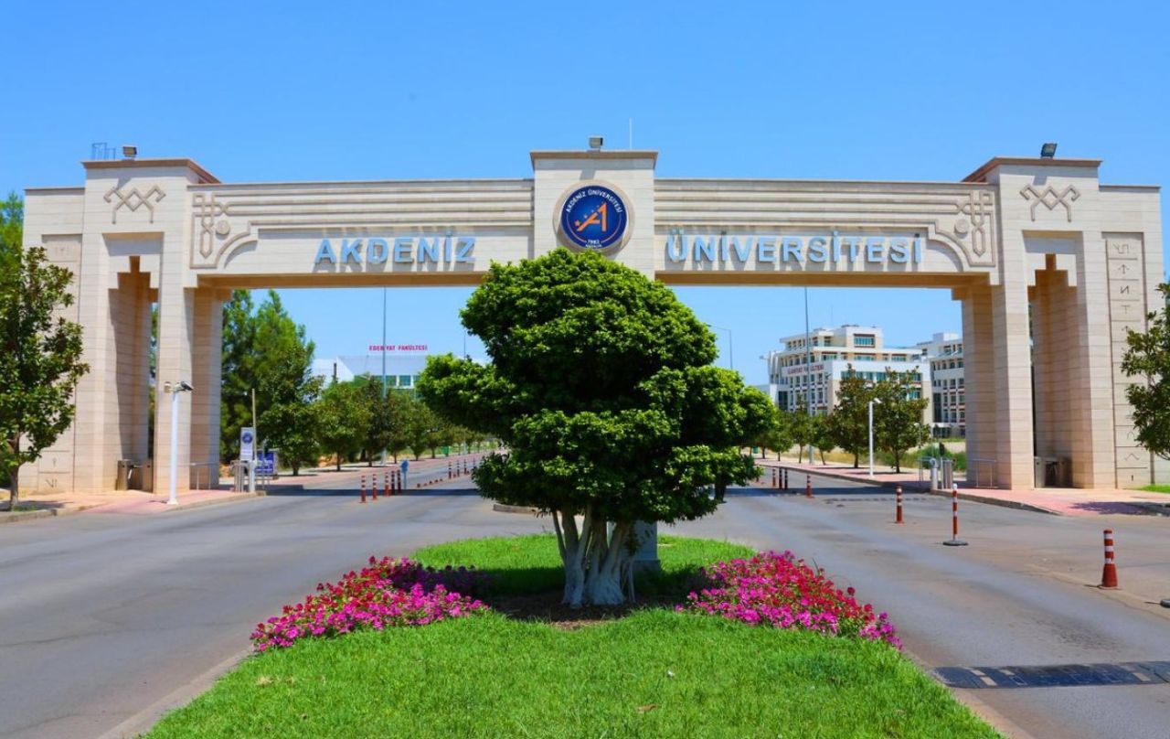 Akdeniz Üniversitesi